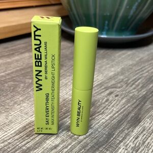 🪷5 for $25🪷WYN Beauty Announce Max Intensity Featherweight Lipstick